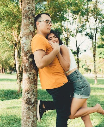 Conocer Chicos de Forma Anónima: Opciones y Precauciones