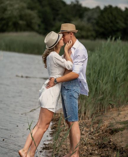 Charlas Íntimas Gratis en Línea Beneficios y Precauciones al Usarlas