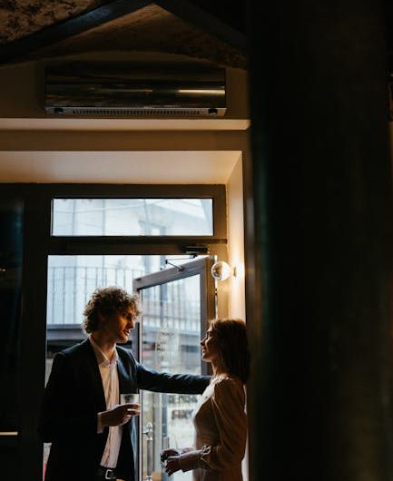 Flirteo virtual en Montevideo ventajas y desafíos en la era digital