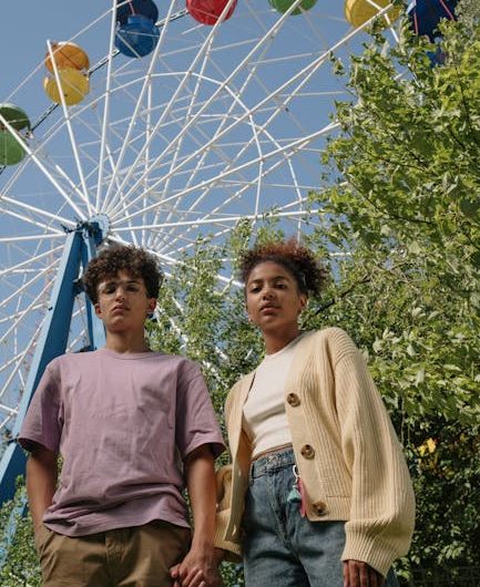 Conocer Chicos Online de Manera Segura y Efectiva