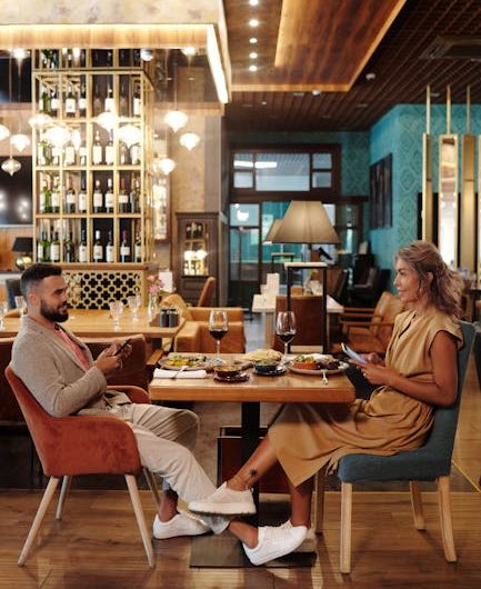 Chat Aleatorio para Mayores: Una Herramienta Innovadora para Combatir la Soledad