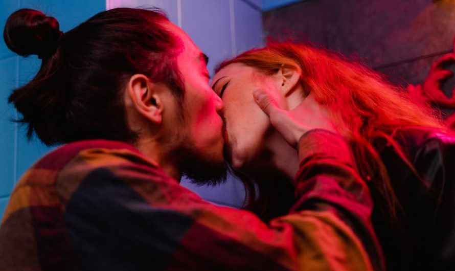 Relaciones en línea entre jóvenes en la era digital